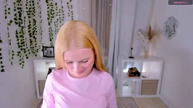 Laly_Peach's Live XXX Chat