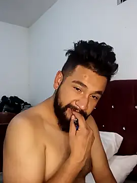 sabor_Latino_bdsm's Webcam Show