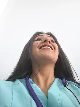 Chatroom XXX en direct de CAROLINE__07