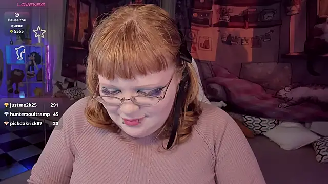 XXX chat uživo modela LottieReed