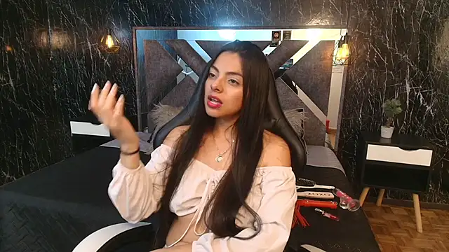 Chatroom XXX en direct de TiffanyMartinez