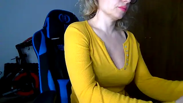 LARACRUZ30's Webcam Show