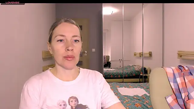 Javelinka 现场XXX聊天