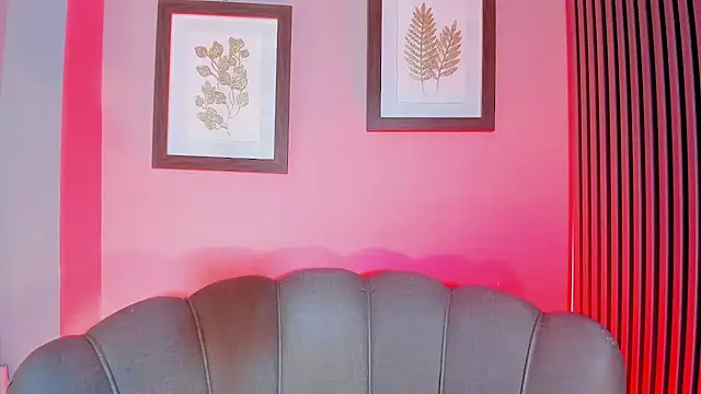 LauraAristizabal's Live XXX Chat