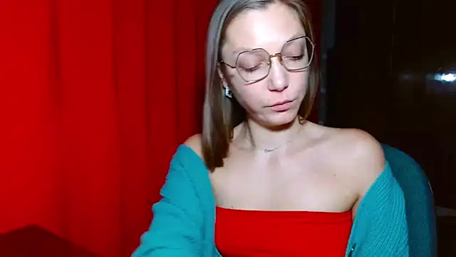 Živý XXX chat EmillyPlay