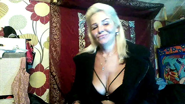 CassandraSandra44 – Live XXX-chat