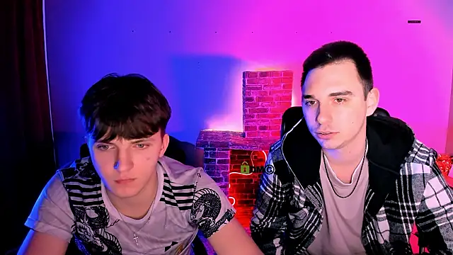 Chat XXX en directo de travis_wolf_