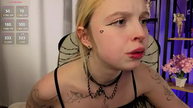 XXX chat uživo modela ElvenQueen