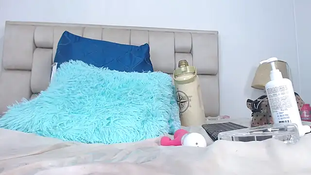 Ambar-Collins69 Adlı Modelin Canlı XXX Sohbeti