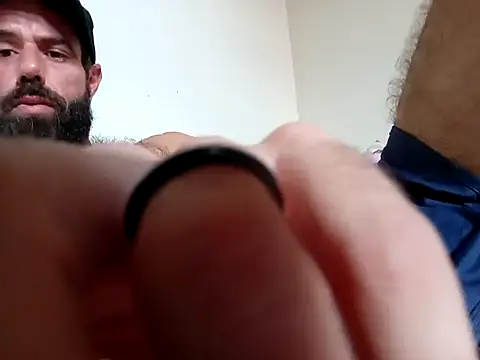 GlamorousBow176: διαδικτυακό σόου στην κάμερα