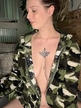 MenaDreadfull's Live XXX Chat