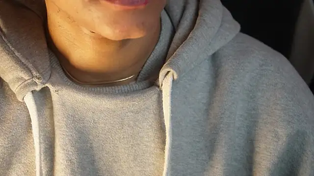 -AyeshaSinghania-'s Live XXX Chat