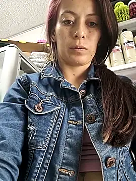 Chat +18 de Tefannyy_ ao vivo