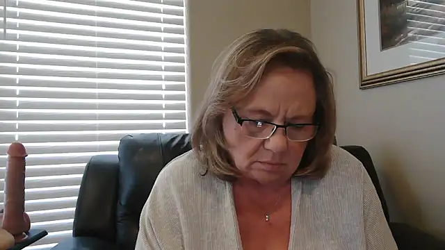 Chat XXX en directo de BustyAnnie