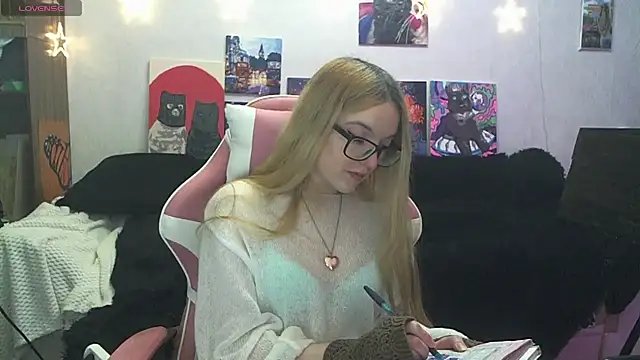 SecretSophia's Live XXX Chat