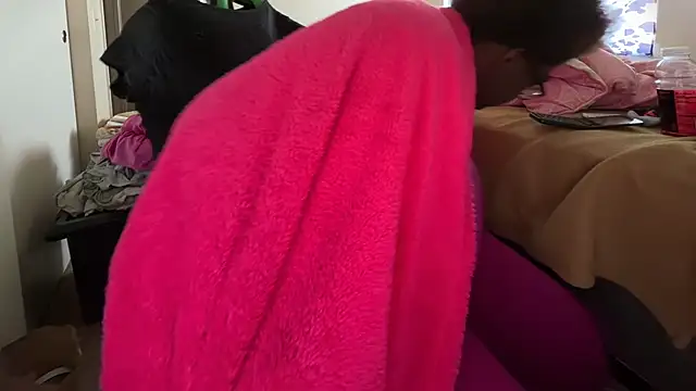 -Yagurlwest 现场XXX聊天