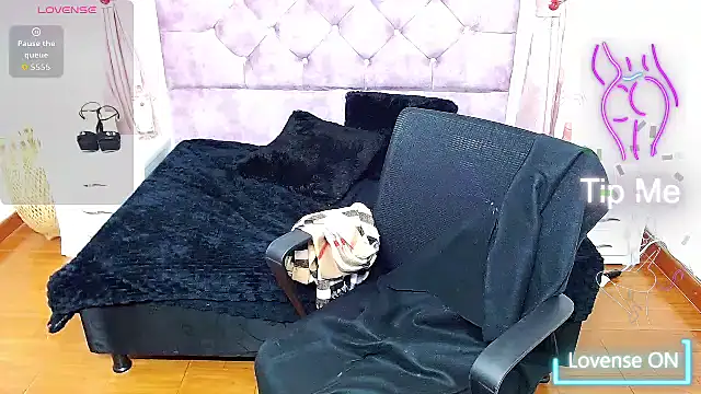 Živý XXX chat Esmeralda-18