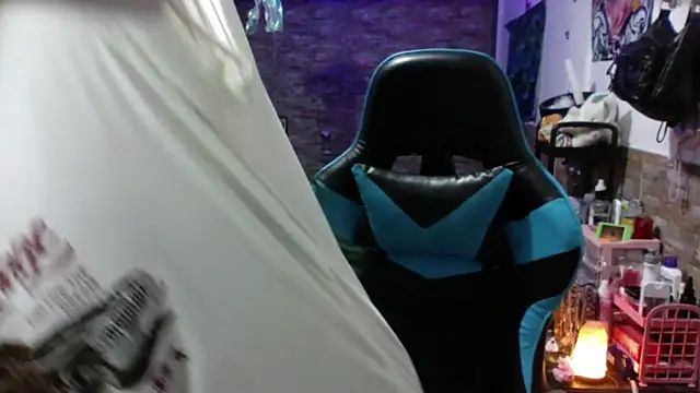 AngelaQueen_ 即時 XXX 聊天