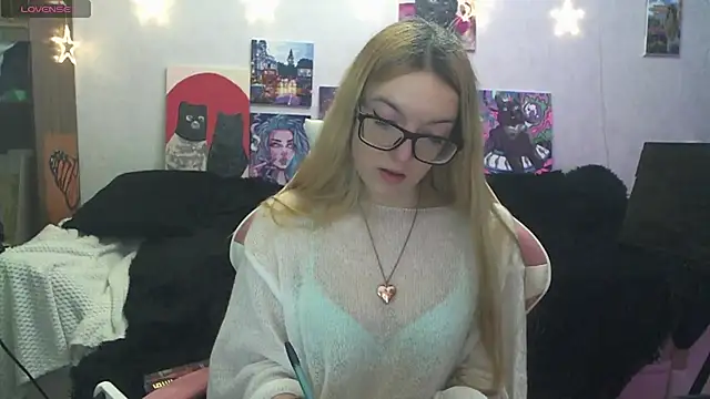 SecretSophia's Live XXX Chat