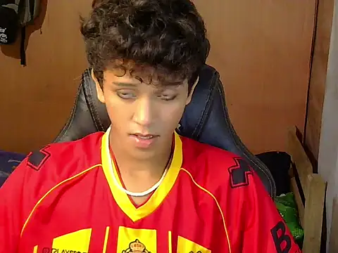 hugekenbigcock Live XXX Chat