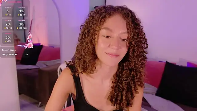 ChloeMoreti's Live XXX Chat