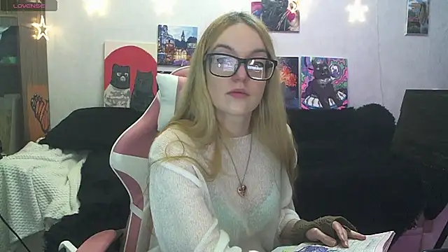 SecretSophia's Live XXX Chat