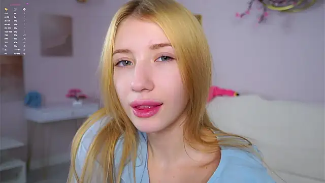 SunnivaCovil's Webcam Show