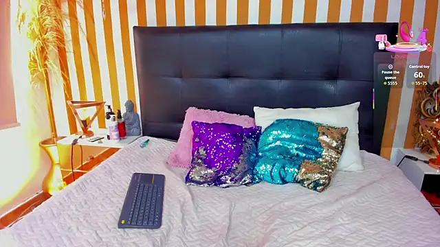 LunaToledo's Live XXX Chat