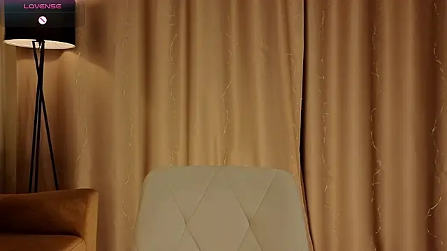 VinnieSerrano's Live XXX Chat