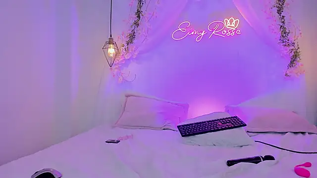 Chat +18 de eimi_rosse18 ao vivo