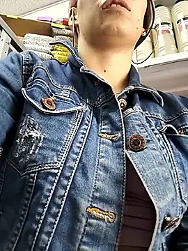 Tefannyy_ Chat XXX in diretta