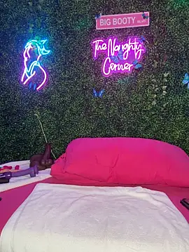 RenaThickAss live XXX chat