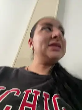 Abril_Luv Obrolan Langsung XXX