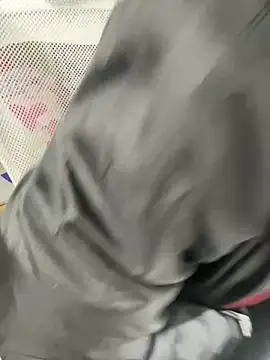 Mina048 在線直播表演