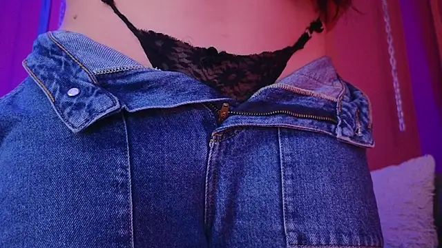 Julieta_Russell Live XXX-chat