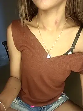 عرض كام LOVELY_BABYJI