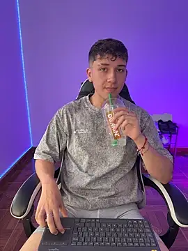 oliver_kyyn Webbikameraesitys