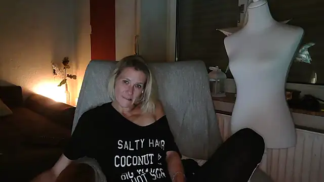 yola181's Live XXX Chat