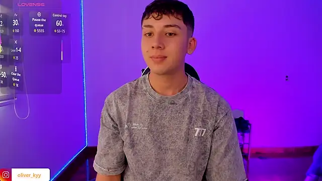 oliver_kyy Adlı Modelin Web Kamerası Şovu