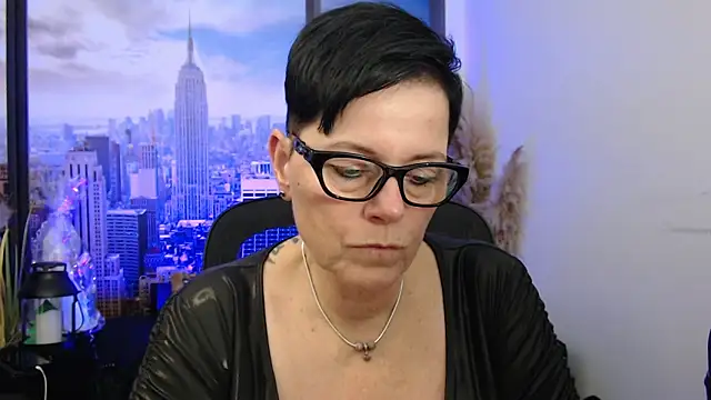 Онлайн чат XXX ninarandmann