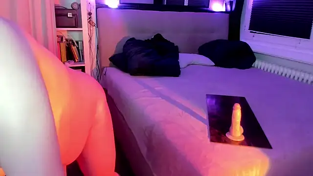 XXX chat uživo modela Oktopussy