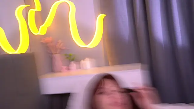 Wild_Wonders Adlı Modelin Canlı XXX Sohbeti