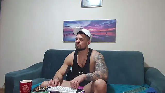 Tiberius_hunk Chat XXX live