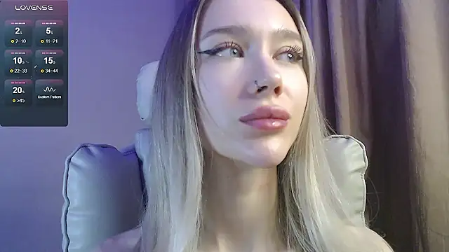 Des_ch élő XXX-chatje