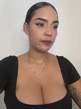 Sara-77: απευθείας συνομιλία ΧΧΧ