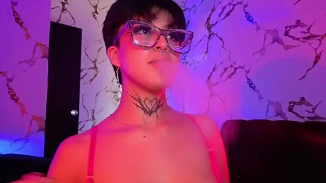 Chat XXX en directo de Rebeka-baker