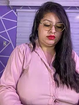 MiiaaJoness Adlı Modelin Web Kamerası Şovu