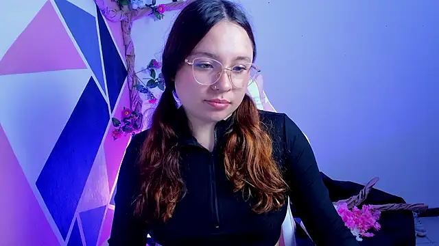 little_emma0 Live XXX Chat