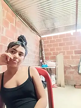 Chatroom XXX en direct de triana-hot18