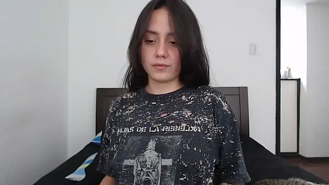 Czat XXX na żywo – rebecca_collin